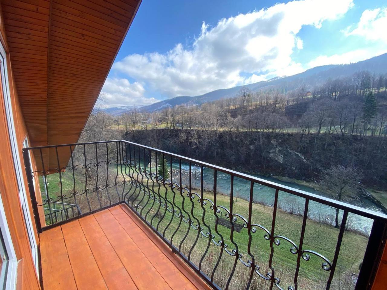 Акорди Плеса Yaremche Luaran gambar